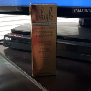 NIB Whish exfoliating foot mask